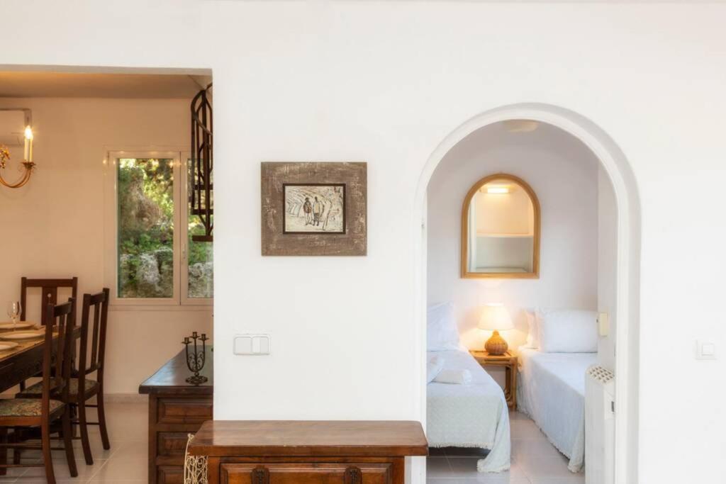 Villa Cecylia Es Canutells Exteriér fotografie